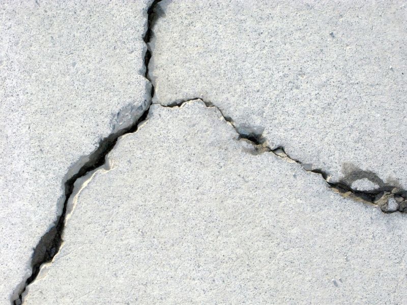 Cracked Concrete Repair in Des Moines, IA
